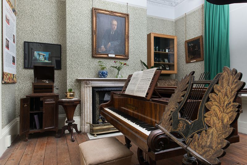 The piano that Holst composed The Planets on.