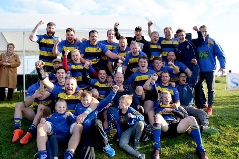 Cheltenham Saracens celebrate their 2017 Senior Cup final win