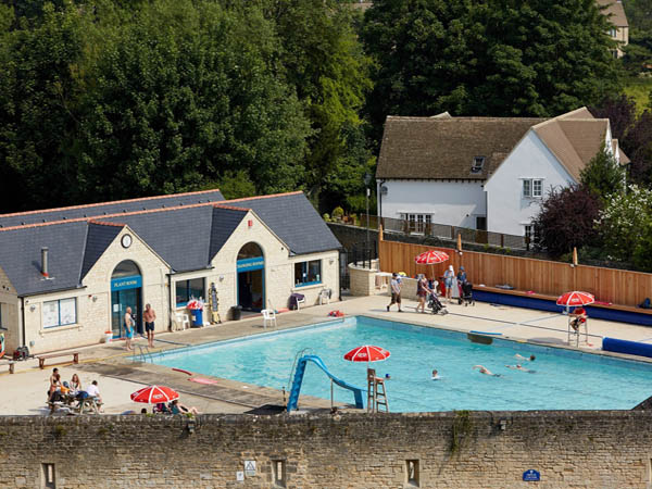 Cirencester Open Air Swimming Pool