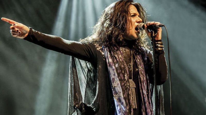 Sari Schorr will be headlining