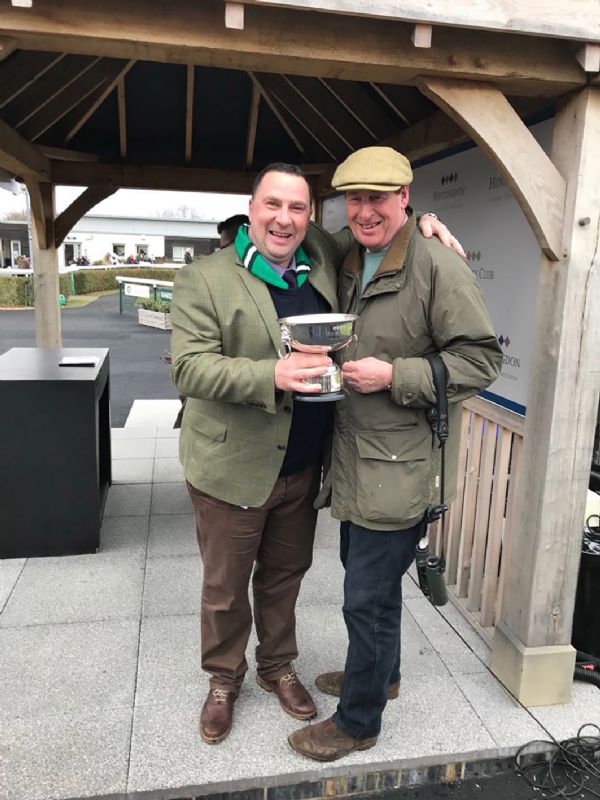 Darren Smith, left, and Kim Bailey after Vinndication’s win in the Sidney Banks Memorial Novices’ Hurdle at Huntingdon in February