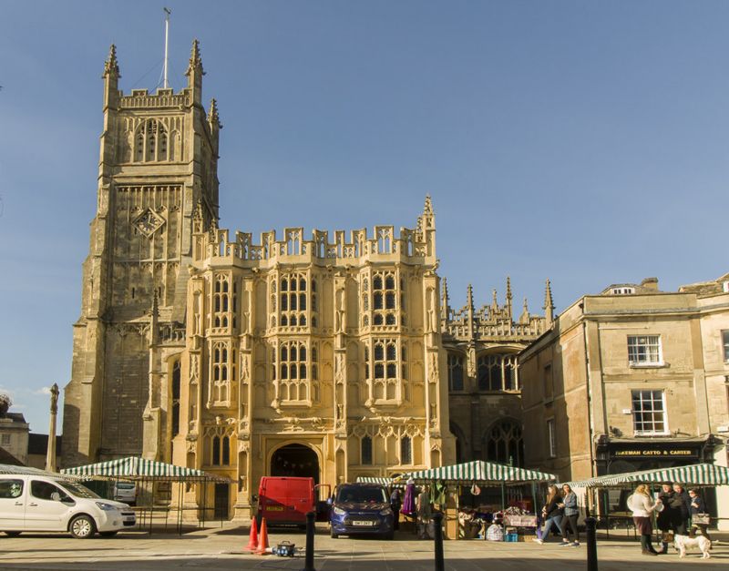 The market moved to the town centre in 2002