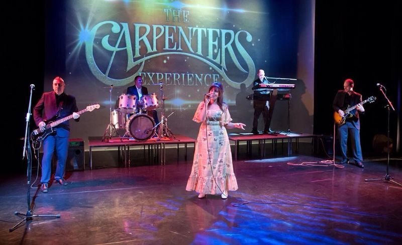 Maggie Nestor as Karen Carpenter