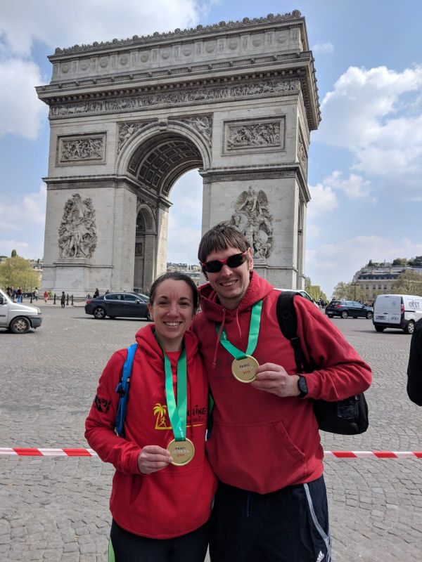 Dave Witnall with his now wife Ellie after the 2019 Paris Marathon