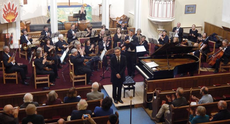 The Capriol Chamber Orchestra with James Brawn. Photo, Chris Moody